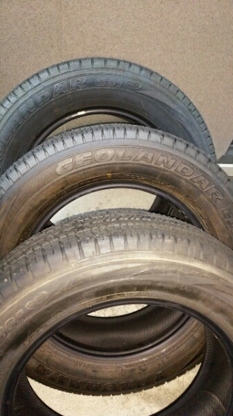 バリ山新車外しヨコハマシジオランダー225/65R17 4本セット