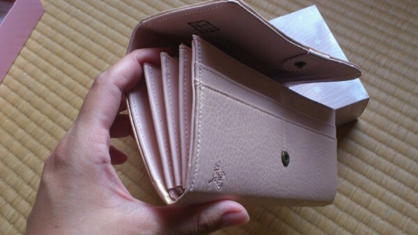 宇野千代 長財布 桜の柄 サーモンピンク その他 売買されたオークション情報 Yahooの商品情報をアーカイブ公開 オークファン Aucfan Com