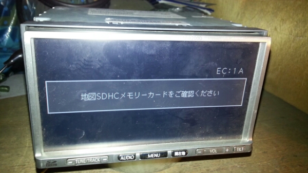 Panasonic Strada CN-MW200D　地図データ不明