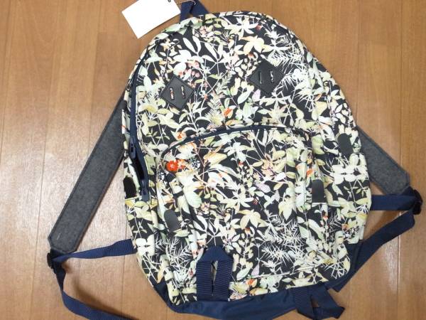 新品60%OFF ホワイトマウンテニアリング 花柄リュック /鞄12 851