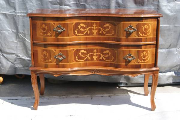 アンテーク家具2段チェストキャビネット・エレガント彫刻猫脚