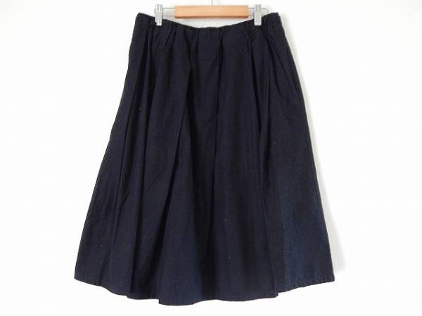 SUNAO KUWAHARA　スナオクワ紺色スカート
