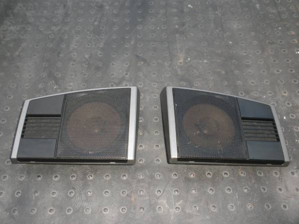 R31スカイライン 純正リアスピーカー 即決あり(据置、ボックスタイプ