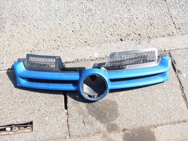 【即決】ゴルフ５（ゴルフⅤ）フロントグリル　ブルー