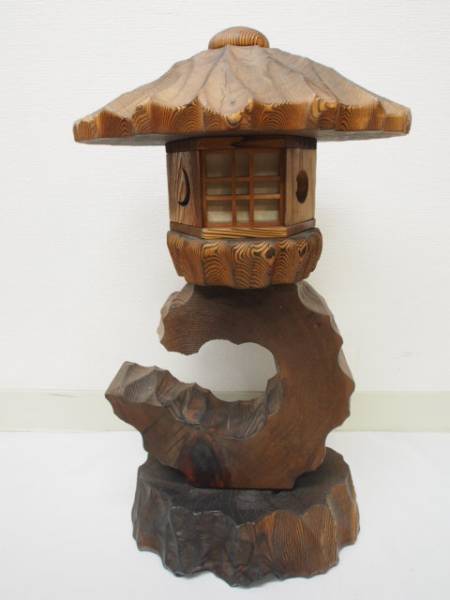 初だし 骨董 木製 彫刻 灯篭型 オブジェ 置物