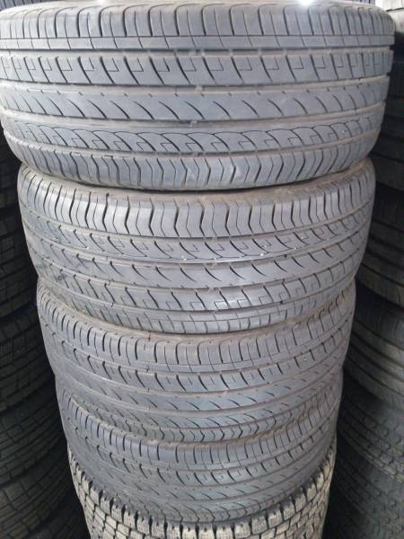 バリ山！　GOLDWAY　R838　225/55R17　中古4本セット