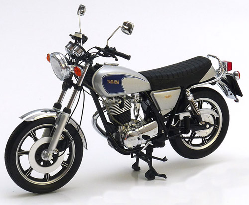 シュコー　1/10　ヤマハ・SR500　silver