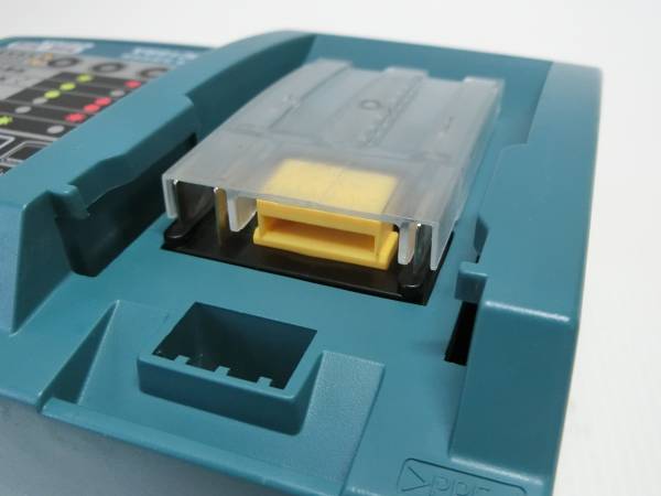 1円～!　(491) DC18RA　マキタ 急速充電器 充電完了メロディー付