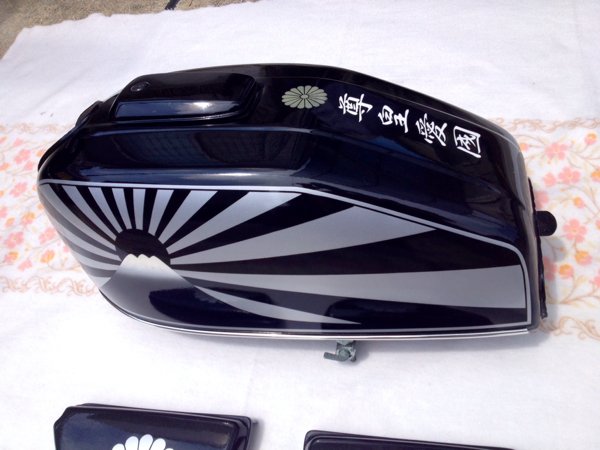 ☆美品！CB400F!富士日章！タンク、サイドカバー！セット