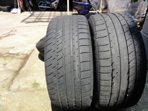 ミシュラン 4本２１５／４５Ｒ１７