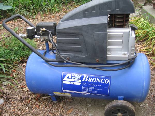 アネスト岩田キャンベル エアーコンプレッサー ブロンコ HX5004 