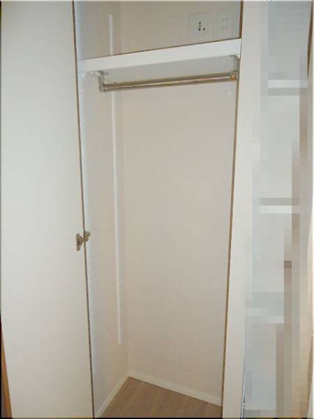 F-62★モデルルーム展示品★クローゼットハンガーレール付
