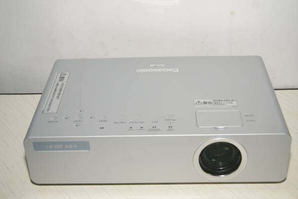 PANASONIC高輝度液晶プロジェクター PT-LB80NT 3200lm