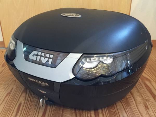 中古 GIVI E55 MAXIA3 ハードケース モノキーケース 送料込(トップ 