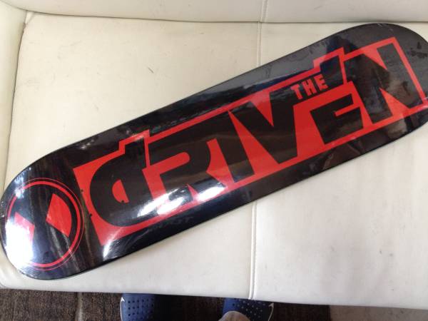 レア★即決★【THE DRIVEN】TEAM BLACKxRED 8.0 FELEM