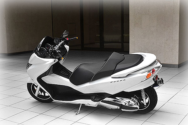 H24年1オーナー■最新MF10■NEWフォルツァZ-2■豪華コンプリート_3