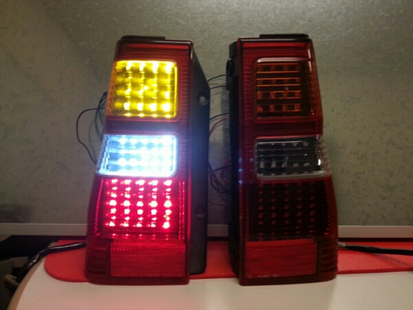 パジェロミニH53AH58A ワンオフLEDテール ブラックラメ　超爆光