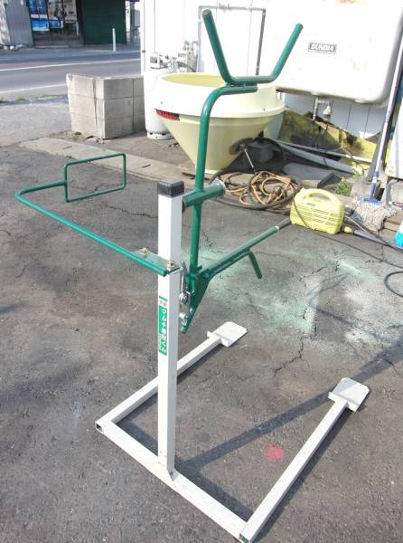 新品即決　一人で簡単軽量ビニールマルチ回収機　まきとり君