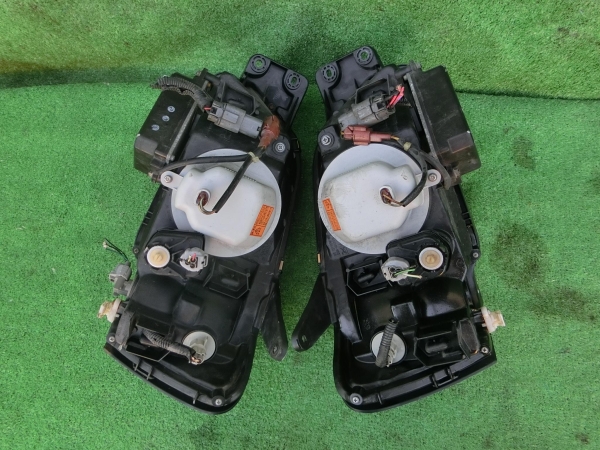 BE5 BH5 レガシィ HID ヘッドライト BE9 左右