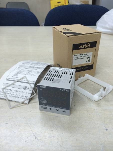 新品azbil アズビル 山武 デジタル指示調節計 温度調節器 SDC15