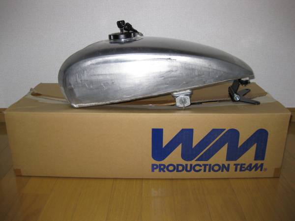 SR400 トラッカーアルミタンク WM（ダブルエム）未使用(ヤマハ用