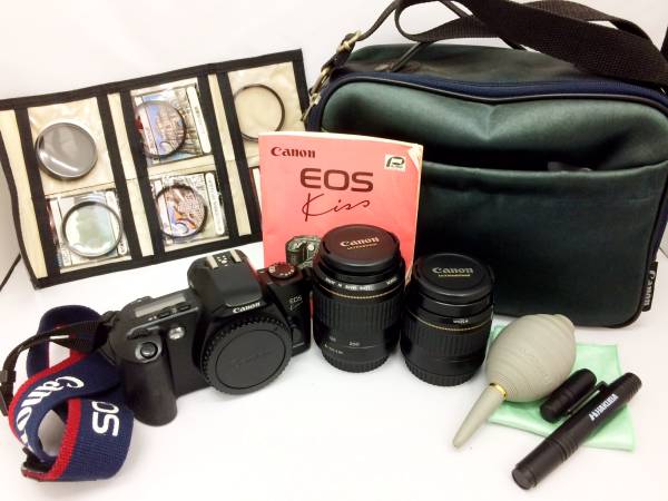 【大黒屋】Canon EOS Kiss　Wレンズ　付属品多数　動作OK!!