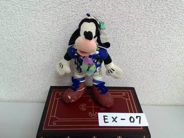 グーフィー ぬいぐるみバッジ アドベンチャーディレクター EX7