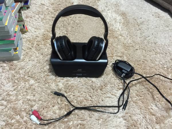 【美品】JVC ワイヤレスヘッドフォンHA-WD100　