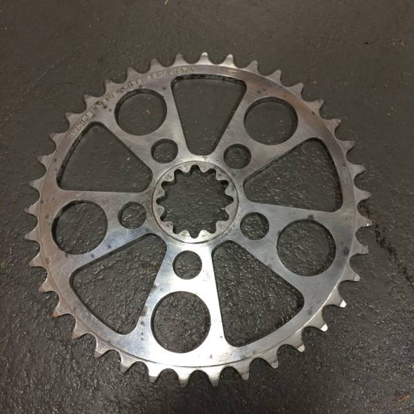 WhiteIndustries 38T シングルスピード用