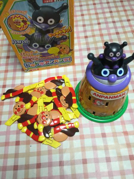 アンパンマン ドキドキアンパンチ 黒ひげ危機一髪 アンパンマン 売買されたオークション情報 Yahooの商品情報をアーカイブ公開 オークファン Aucfan Com