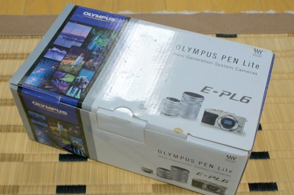 展示未使用 OLYMPUS PEN Lite E-PL6 ダブルズームキット 白
