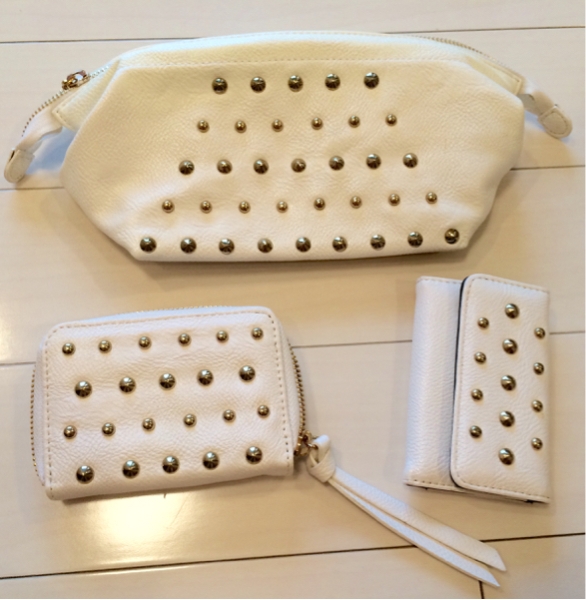 Gydaノベルティ ポーチ コインケース キーケース3点セット Emoda 売買されたオークション情報 Yahooの商品情報をアーカイブ公開 オークファン Aucfan Com