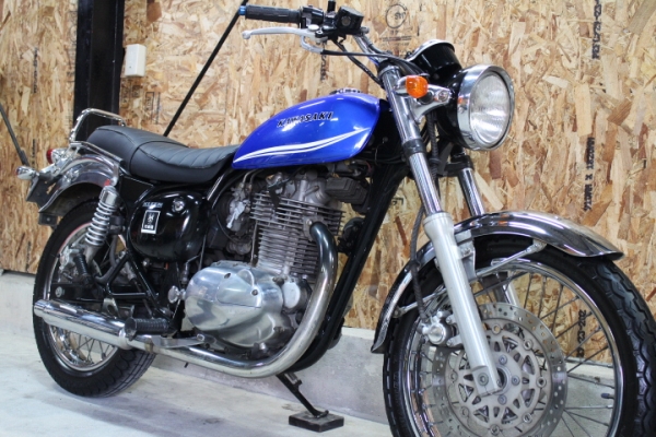 エストレヤrs シート張り替え タンク カラーkhカスタム 126cc 250cc 売買されたオークション情報 Yahooの商品情報をアーカイブ公開 オークファン Aucfan Com