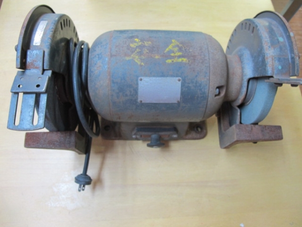 日立　卓上グラインダー　型番不明　中古