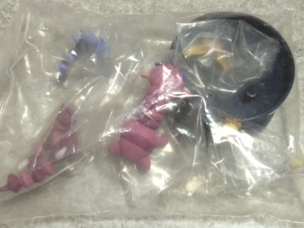 立体ポケモン図鑑 DP05　スコルピ&ドラピオン&ミノムッチ&マダム