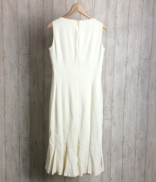 RED VALENTINO アイボリー 40⁄6 ROMAビジューノースリーブワンピース