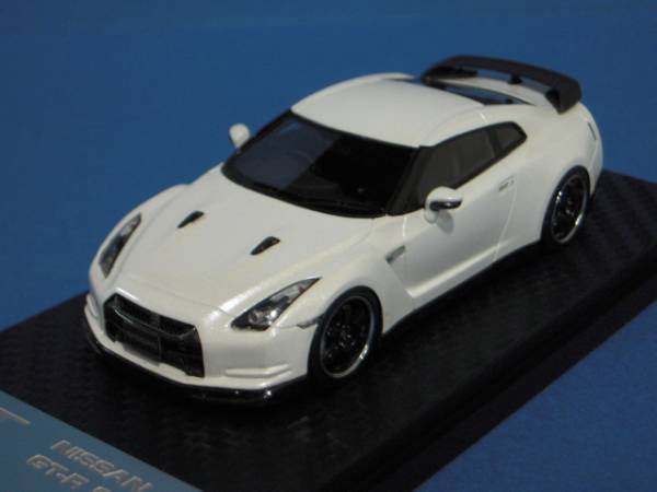 hpi 1/43 日産 GT-R R35 SpecV　ホワイト （8438）