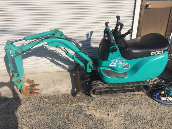 ユンボ中古小松 pc01