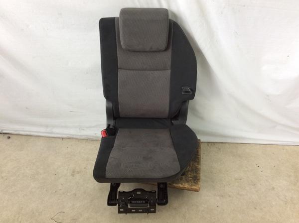 A627 ACR50W エスティマ アエラス 3列 左サードシート 送料無料