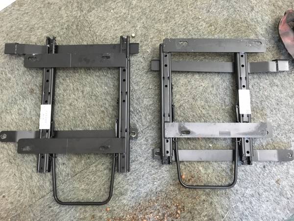 ハコスカシートレール