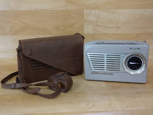 ドール　STANDARD　SR-370　古いラジオ　ケース付　ジャンク