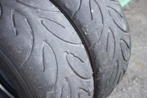 中古Sタイヤ アドバンA050 Mコン 255/40R17 2本セット