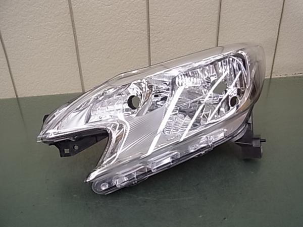 2101242 ノート　E12　左ライト　ハロゲン