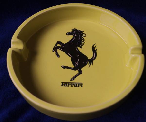 未使用品 Ferrari idea 灰皿 黄色 直径・約24cm フェラーリ