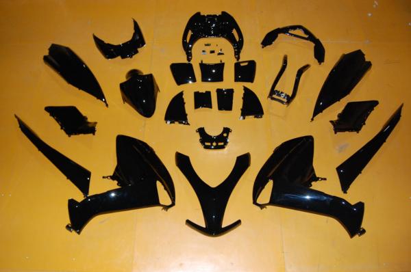 マジェスティ 4D9 外装セット カウル キットSG20J 黒 ブラック