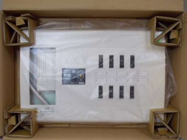 分電盤　　単３　　６０A　　８回路　　２スペース　　松下電工