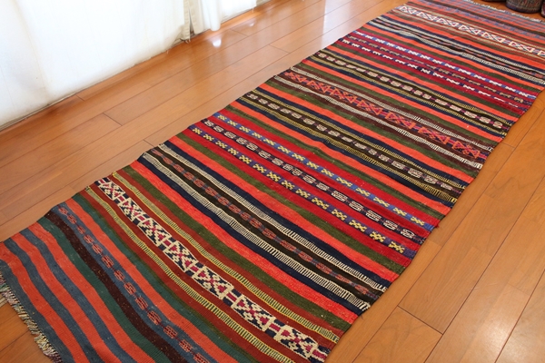 カラフル バルーチ族 立体刺繍 手織りキリム 286cm ラグEBKE0389