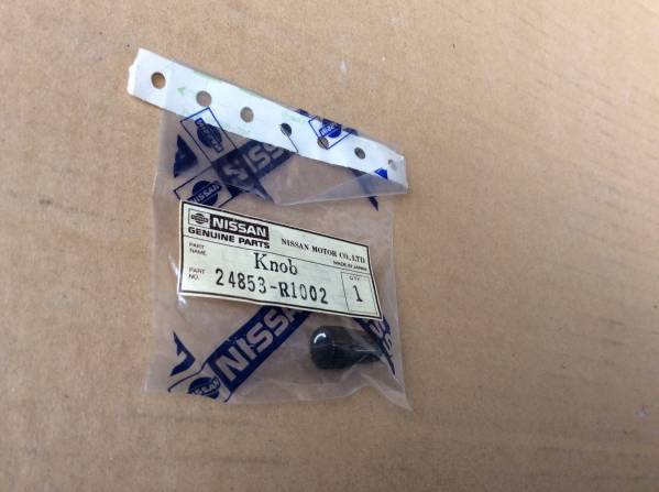 GT-R KGC10 GC10 KGC10 トリップメーター ノブ a1517 ハコスカGT-R KPGC10 トリップメーターのノブ 純正未使用品 昭和47年