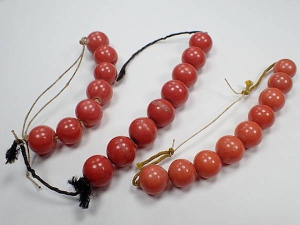 古い 珊瑚玉 まとめて60g /緒締め/簪/唐木/翡翠 公式アンティーク家具
