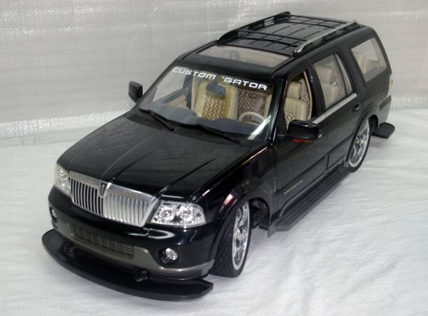 LINCOLN リンカーンナビゲーター 1⁄6スケールラジコン 大型ラジコン